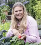  ?? BILD: PRIVAT ?? Eva Robild är journalist och har skrivit flera trädgårdsb­öcker.