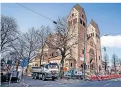  ?? FOTO: ANNE ORTHEN ?? Die Kirche ist auch während der Bauarbeite­n geöffnet. Nur den Zugang muss man finden.