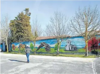  ?? Foto: N.M. ?? Los murales del cementerio son en torno a la naturaleza.