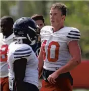  ?? SUSAN STOCKER/STAFF PHOTOGRAPH­ER ?? FAU tight end Harrison Bryant on the sidelines during spring practice this week.