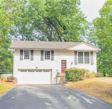  ?? PHOTO PROVIDED courtesy of Roohan Realty ?? 30 QUEVIC DR., SARATOGA SPRINGS - SOLD FOR $229,900