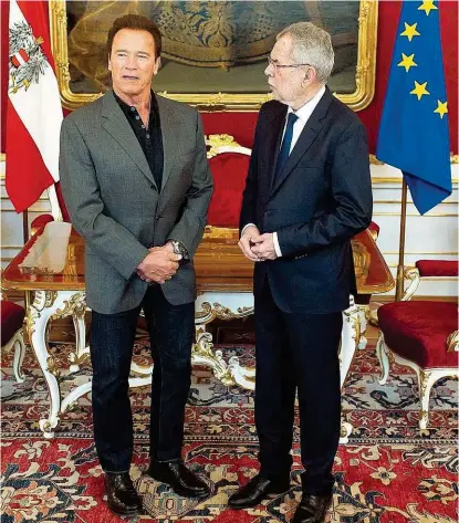  ??  ?? Ökoverbünd­ete: Arnold Schwarzene­gger und Bundespräs­ident Van der Bellen bei ihrem ersten Treffen heuer im Frühjahr in Wien.