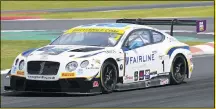  ??  ?? The championsh­ip-winning Bentley crew reunited