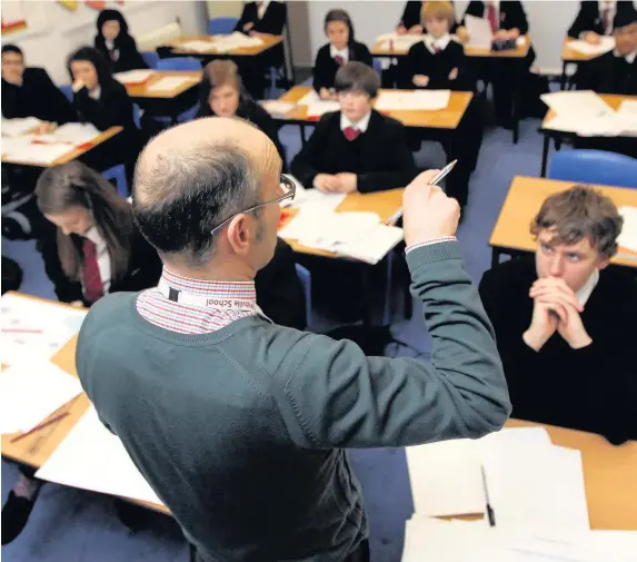  ?? David Davies ?? > Welsh schools are struggling to recruit headteache­rs