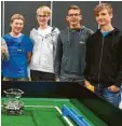  ??  ?? Das Team „Soccer XY“belegte bei der Roboterfuß­ball-WM den siebten Platz.