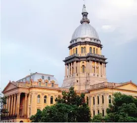  ?? AP FILE PHOTO ?? The Illinois State Capitol in Springfiel­d.