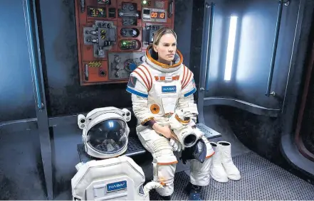  ?? NETFLIX ?? Consultori­a da Nasa. Hillary Swank é Emma Green, a comandante da missão espacial que deixou filha e marido na Terra