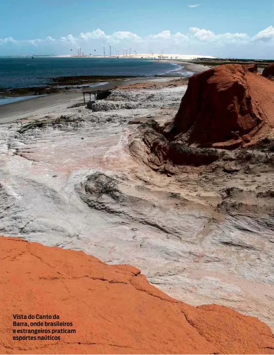  ??  ?? Vista do Canto da Barra, onde brasileiro­s e estrangeir­os praticam esportes naúticos