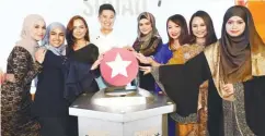  ??  ?? At the launch of Shopee Celebrity Squad … (from far left) Emma, Elfira, Nora, Ho, Siti, Shopee marketing lead Rachel Tan, Izara and Heliza.