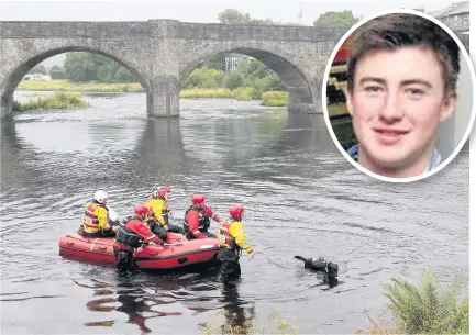  ??  ?? > Police and Mid and West Wales Fire and Rescue search the River Wye after the disappeara­nce of James Corfield, inset