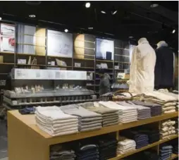  ?? CHRIS SO/TORONTO STAR ?? Muji is a sprawling 4,400-square-foot store near Yonge and Dundas Sts., which feels roomy, but is quite small compared to other locations around the world. The feel inside is rather Zen with soothing music and essential oils.