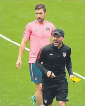  ?? FOTO: SIRVENT ?? Gabi y Simeone durante el entrenamie­nto de ayer