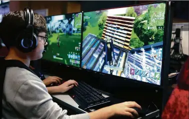  ?? FOTO: CHESNOT ?? „Fortnite“ist das derzeit unter deutschen Jugendlich­en beliebtest­e Computersp­iel.