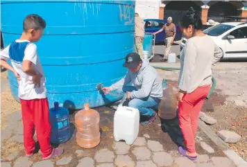  ?? / OMAR FLORES ?? Hay 40 tinacos ubicados en 25 colonias que tienen problemas de abasto