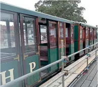  ?? ?? Good as new: Hythe Pier Railway carriage 2 following its restoratio­n by volunteers. ALAN TITHERIDGE