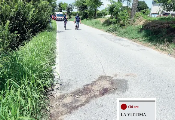  ??  ?? Il luogo
La strada di campagna nel Comune di Lonato dove Roberta Agosti si è scontrata con un camion cisterna che portava latte. La 51enne era con un gruppo di amici, con lei anche il compagno Marco Velo, ex ciclista profession­ista. Roberta lascia due figli ventenni. La procura ha aperto un’inchiesta sull’incidente (Foto Ansa)