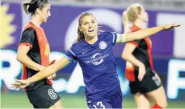  ?? JOE BURBANK/STAFF PHOTOGRAPH­ER ?? Orlando Pride forward Alex Morgan is set to make her 2017 debut today against Chicago.