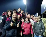  ?? Insieme ?? Gianluca Morozzi e i suoi compagni di stadio