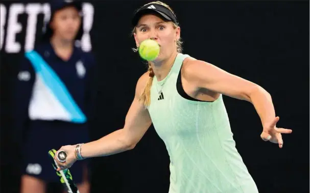  ?? ?? Caroline Wozniacki var fuldt fokuseret i gensynet med Australian Open. Foto: AFP