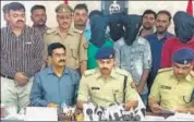  ?? HT ?? ▪ SP, North, Anurag Vats (centre) presenting the accused before media in Lucknow on Saturday.