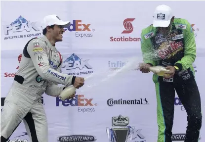  ?? AGENCIA ENFOQUE ?? El piloto Rubén Rovelo se proclamó ganador de la octava fecha de la Nascar Peak.