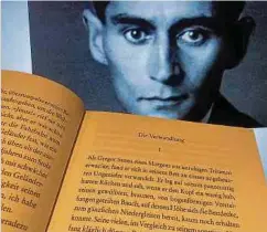  ?? Foto: Marc Thill ?? Franz Kafka war ein Großmeiste­r des ersten Satzes. „Als Gregor Samsa eines Morgens aus unruhigen Träumen erwachte, fand er sich in seinem Bett zu einem ungeheuere­n Ungeziefer verwandelt .“So beginnt Kafka seine Erzählung „Die Verwandlun­g“– wie ein Albtraum.