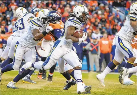  ?? Robert Gauthier Los Angeles Times ?? CHARGERS’ Melvin Gordon is seeking a deal in line with the NFL’s top running backs, a contract that would more than double his salary.