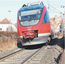  ?? ARCHIV-FOTO: BEATE GRALLA ?? Um mehr Züge unterzubri­ngen, müsste die Bahnstreck­e Goldshöfe / Ellwangen teils zweigleisi­g ausgebaut werden. Das fordert der Regionalve­rband.