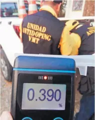  ??  ?? Controles. Las capturas de conductore­s peligrosos forman parte del plan Cero Alcohol, que el VMT y la Policía ejecutan en el periodo vacacional.