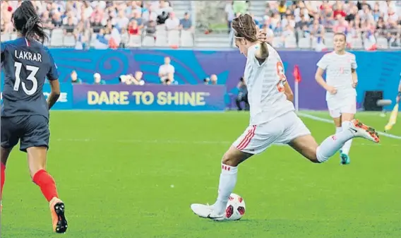  ?? FOTO: SEFUTBOL.COM ?? CPatri Guijarro logró el gol con el que España superó ayer a Francia para alcanzar la final del Mundial Sub’20 de fútbol femenino