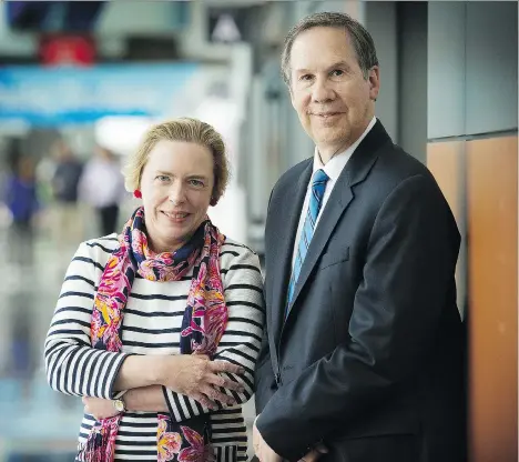  ?? MARK VAN MANEN ?? Dr. Steven Galeta, shown with Dr. Laura Balcer, both of the NYU Langone Medical Center in New York, says he loves football but advises parents not to get their children involved in the sport. “There are other sports that teach you the same principles without colliding your head.”