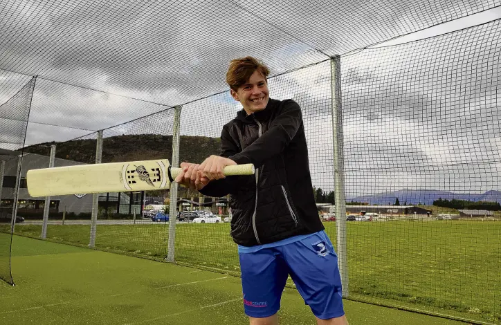 ?? PHOTO: REGAN HARRIS ?? Net gain . . . Sam Harper (14) practises his pull shot in the nets at the Wa¯naka Recreation Centre.