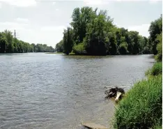  ?? Foto: Silvio Wyszengrad ?? Eine junge Frau aus Afghanista­n wollte sich und ihre Kinder an der Wertach erträn  ken – aus Verzweiflu­ng. Nun sagte sie vor Gericht aus.