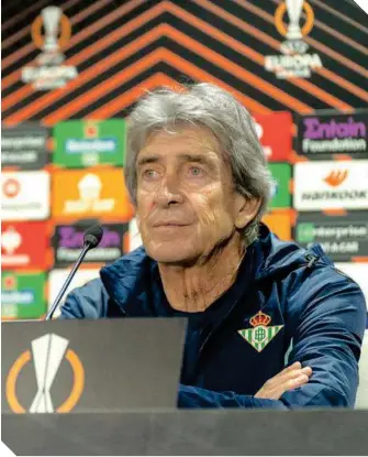  ?? ?? Manuel Pellegrini,
DT del Betis, aceptó algunas diferencia­s con Guardadado.