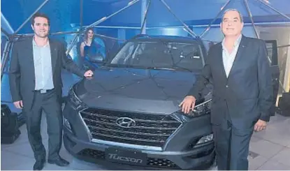  ?? (JOSÉ HERNÁNDEZ) ?? Inauguraci­ón. Cavicchiol­i y Montironi inauguraro­n Automont, nuevo concesiona­rio Hyundai.