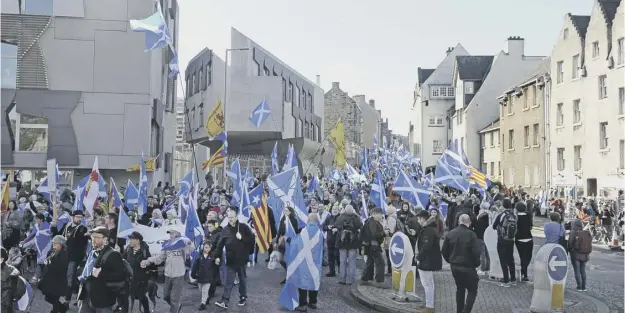  ?? PICTURE: NEIL HANNA ?? 0 While independen­ce campaigner­s – and their opponents – campaign, civil servants are quietly working on referendum briefing plans