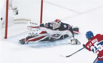  ?? - La Presse canadienne: Paul Chiasson ?? Jacob de la Rose, du Canadien de Montréal, s’est fait voler un but certain par le bouclier de Sergei Bobrovsky, des Blue Jackets de Columbus, mardi.