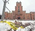  ?? LAUREN PETRACCA/AP ?? The Main Street Armory in Rochester, N.Y., is seen on Monday, following Sunday night’s deadly crowd surge as people exited a concert at the venue.