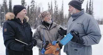  ?? DAVID MCCAUGHNA ?? Chris Ratzlaff, David Suzuki and Eric Donovan appear on the Nature of Things on Sunday to shed light on auroras, including a possible connection to extraterre­strial life.