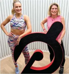 ?? ?? Workout with a twist: Leanne Hainsby (left) and Antonia