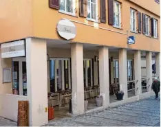  ?? Foto: Hummel ?? Das „Rosa’s“in der Baldinger Straße in Nördlingen ist zu. Auf Facebook und mit ei nem Aushang werden die Gäste informiert.