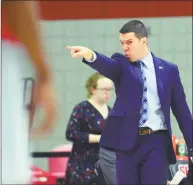  ?? Christian Abraham / Hearst Connecticu­t Media ?? Coach Anthony Latina and the Sacred Heart men’s basketball team will be tested early with road games against Providence and UConn.