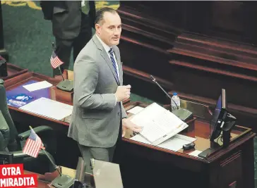  ??  ?? OTRA MIRADITA De 595 organizaci­ones, el número se quedó en 578, indicó Antonio “Tony” Soto, al detallar los acuerdos alcanzados en el comité de conferenci­as de Cámara y Senado.