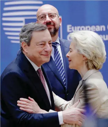  ?? ?? Il volto di Maastricht Ursula von der Leyen e Mario Draghi: esponenti dell’europeismo monetario