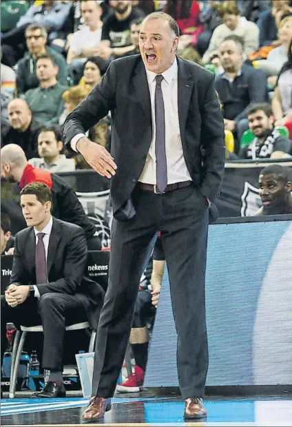  ?? FOTO: MIREYA LÓPEZ ?? Primer paso La victoria ante el Betis fue balsámica para el Bilbao Basket, pero Mrsic pide a sus jugadores seguir trabajando duro