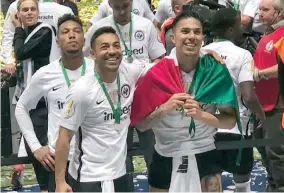  ??  ?? Marco y Carlos se coronaron con el Eintracht Frankfurt.