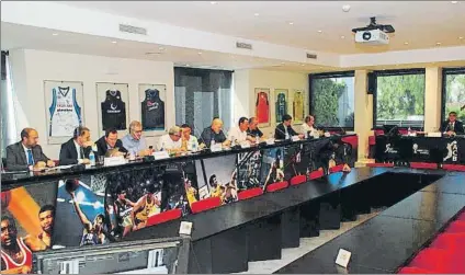  ?? FOTO: ACB PHOTO ?? Aspecto de la asamblea de los clubs llevada a cabo ayer en la sede de la ACB, en Barcelona