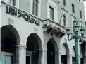  ??  ?? La banca La sede di Ubi in piazza Vittorio Veneto, a Bergamo: da cooperativ­a è diventata una spa