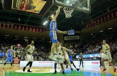  ??  ?? Playoff Inizia oggi al Palaverde per la De’Longhi Treviso la serie dei quarti di finale contro la Bondi Ferrara