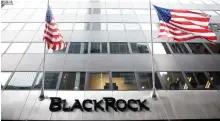  ?? EPA ?? BlackRock is slashing management fees on basic products and attracting a wave of buyers to offset the revenue lost